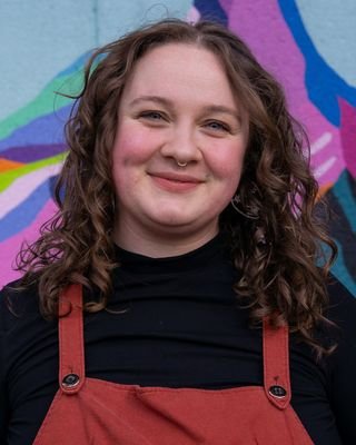 Hannah L Jarvis profile image
